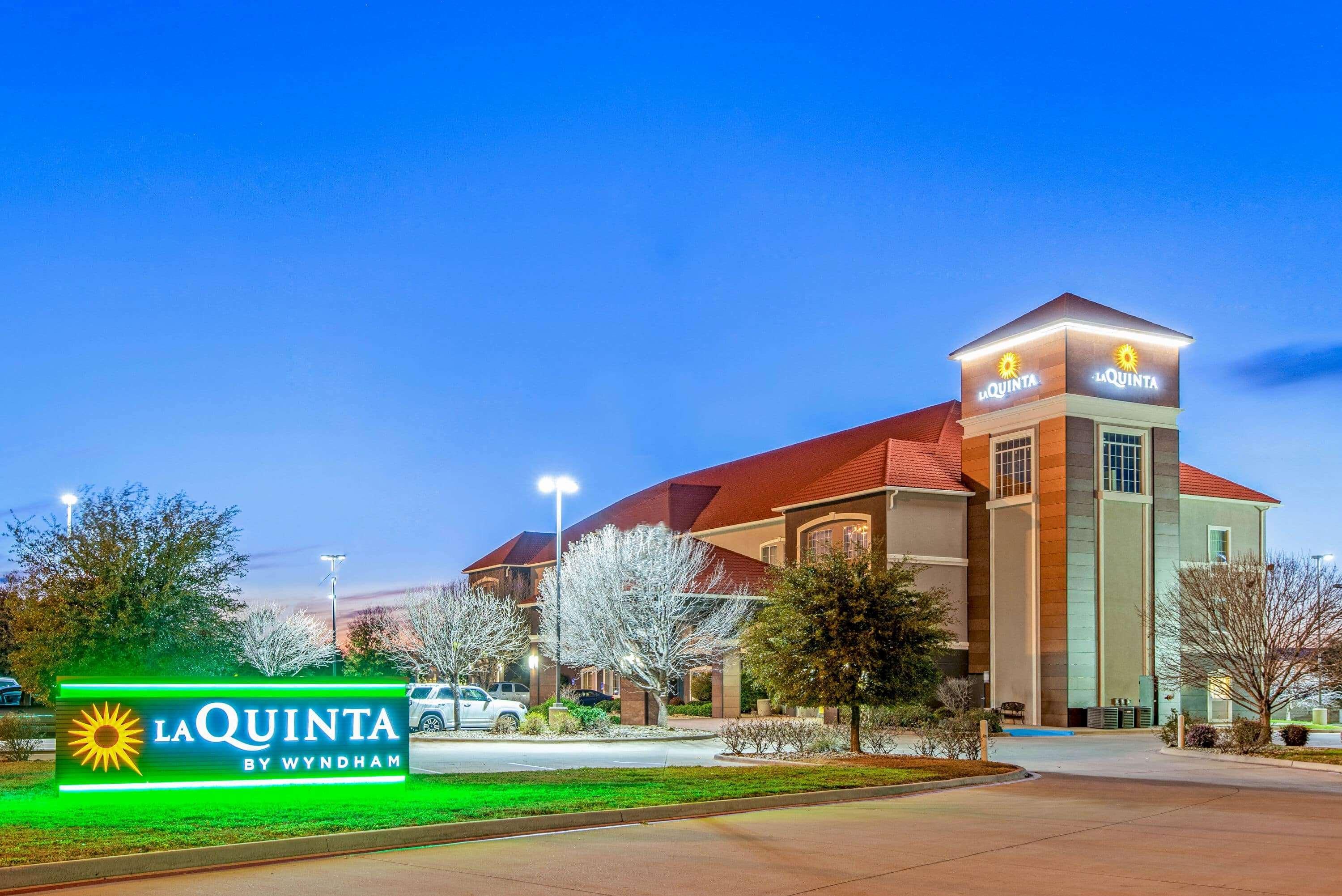 La Quinta By Wyndham Eastland Hotel Exterior foto